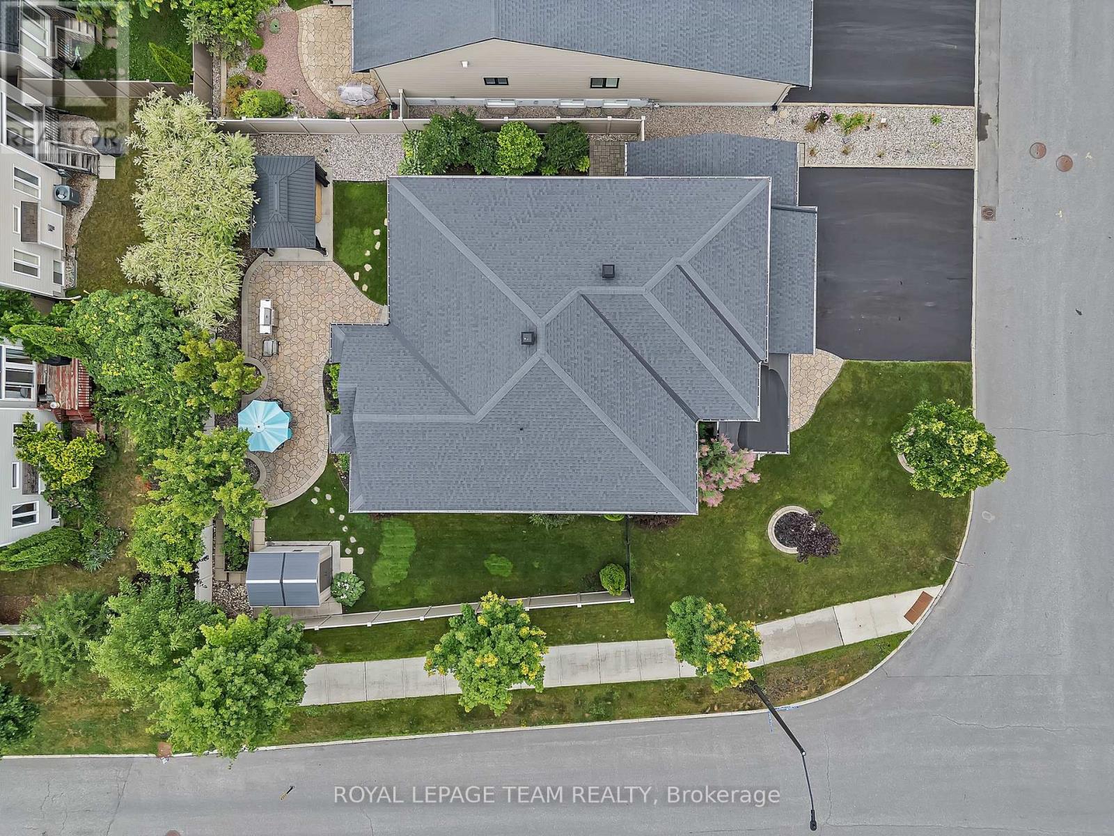51 BRIDLE CREST COURT - 45