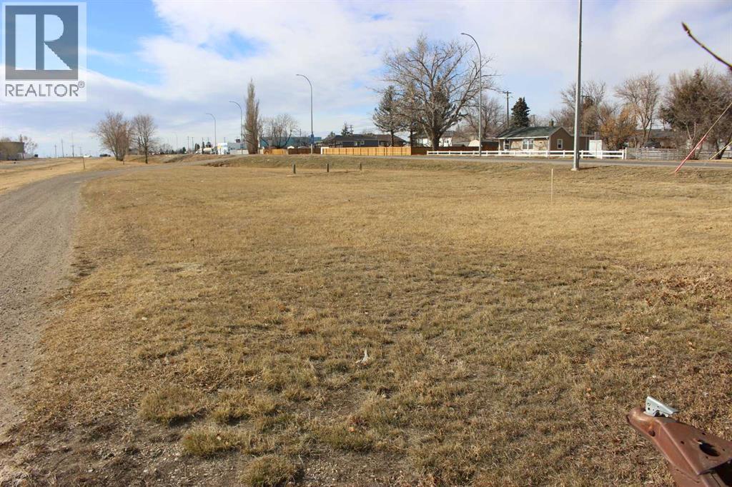 635 Highway Avenue - Photo 4 of 10, Picture Butte, Alberta