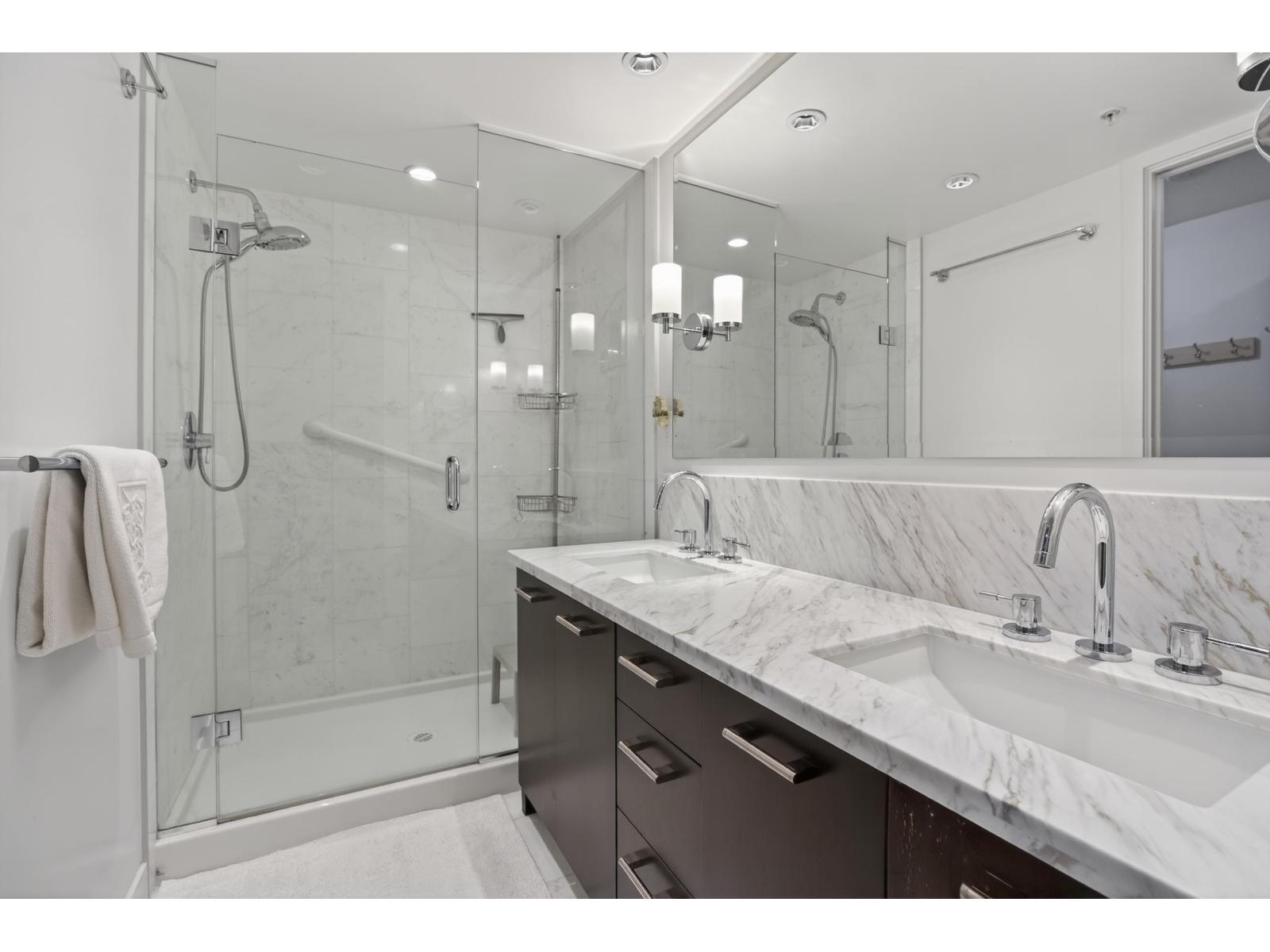 1207 1455 GEORGE STREET, White Rock