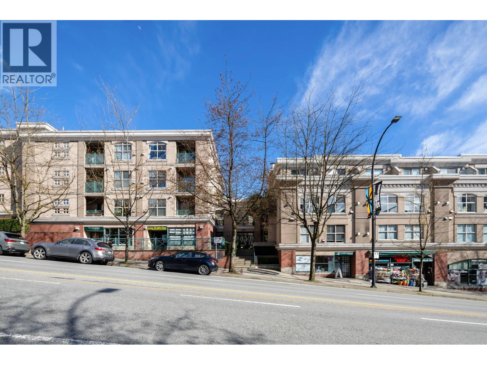 218 332 LONSDALE AVENUE, North Vancouver