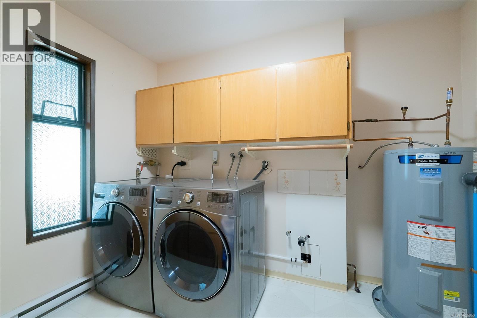 319 Meadow View Pl, Parksville