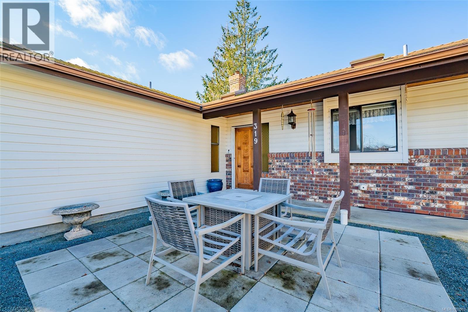 319 Meadow View Pl, Parksville