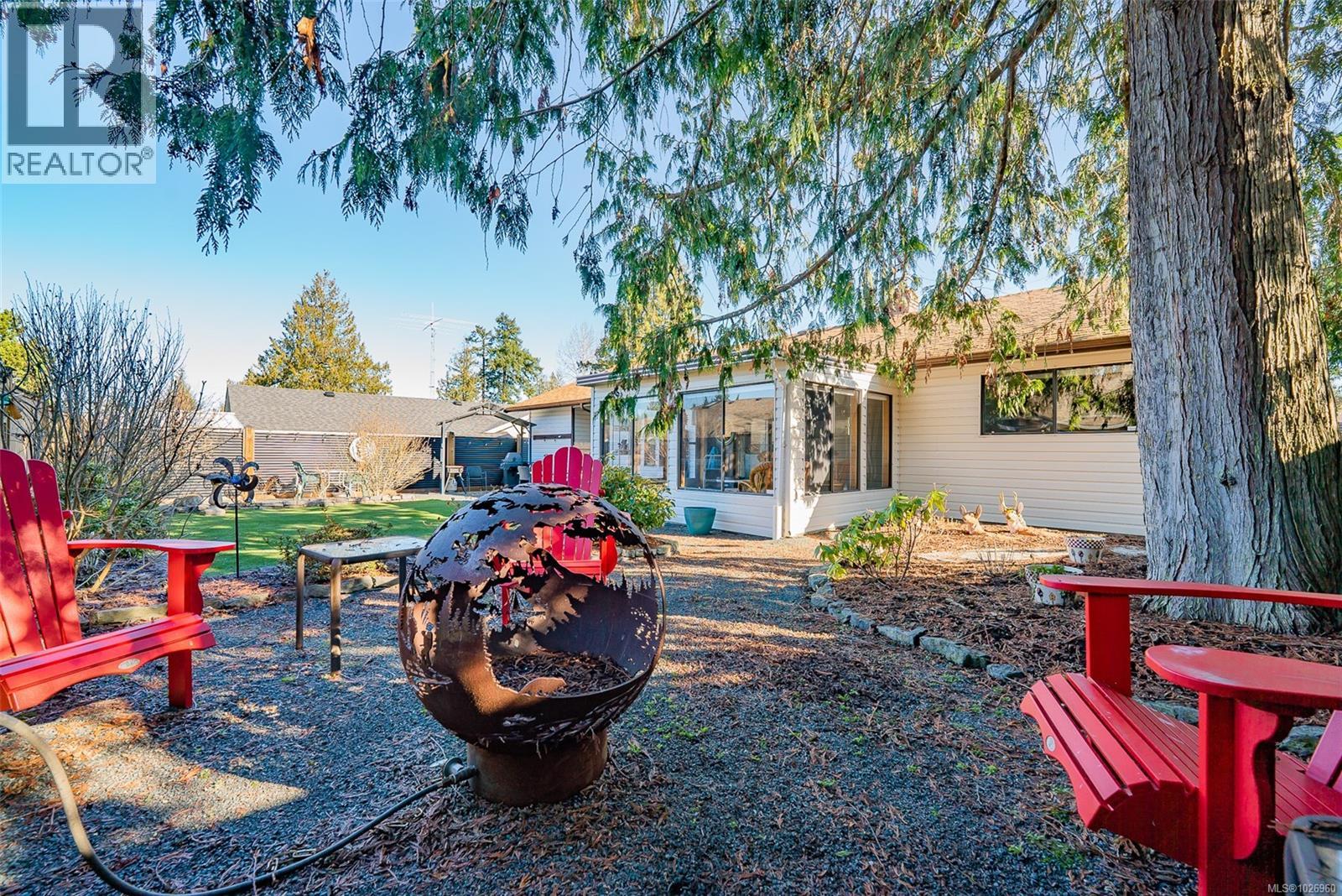 319 Meadow View Pl, Parksville