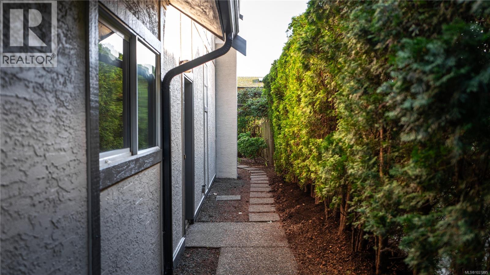  3855 Haro Road, Saanich