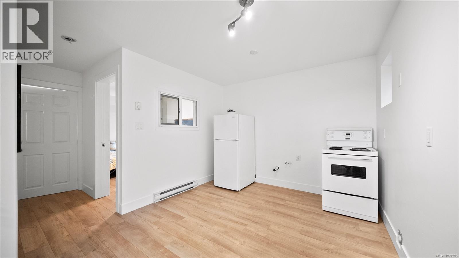  3855 Haro Road, Saanich