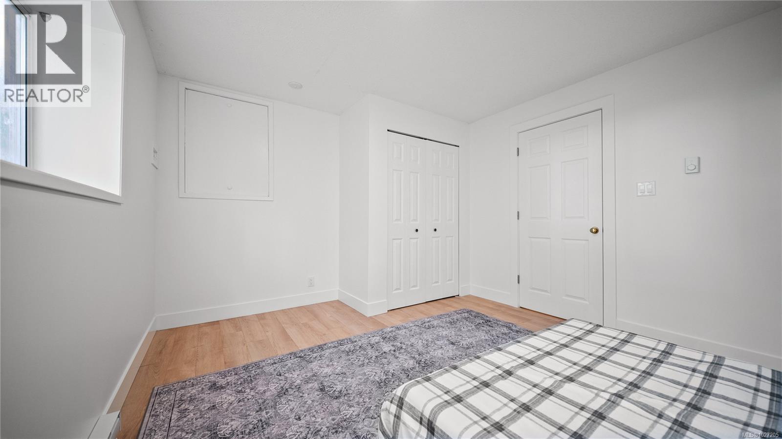  3855 Haro Road, Saanich