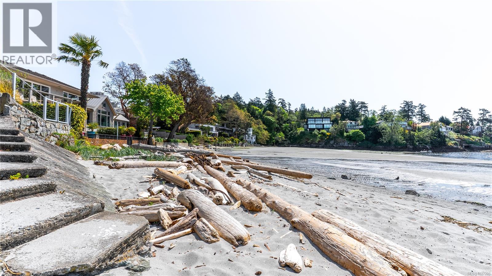  3855 Haro Road, Saanich