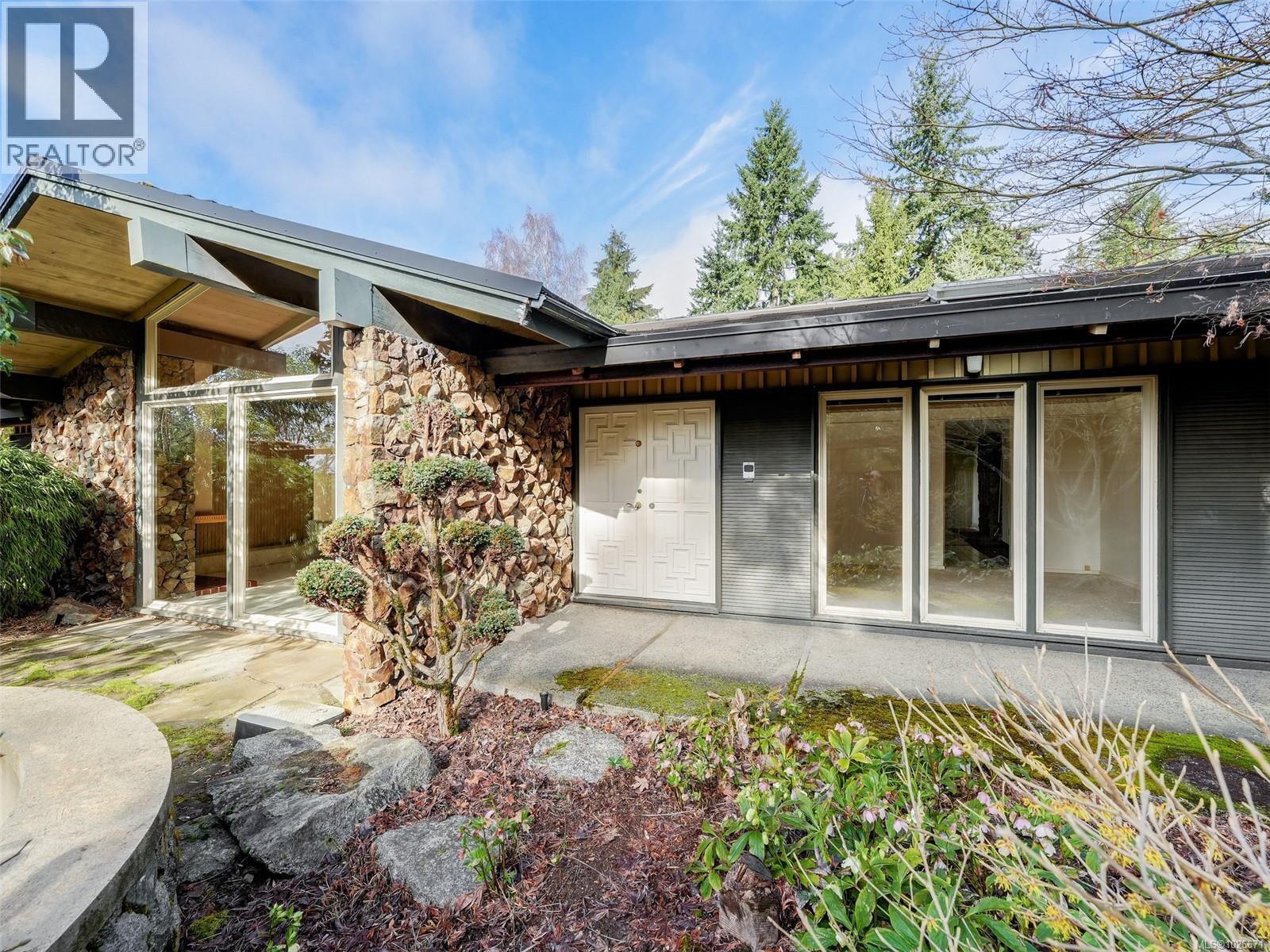  930 Royal Oak Drive, Saanich