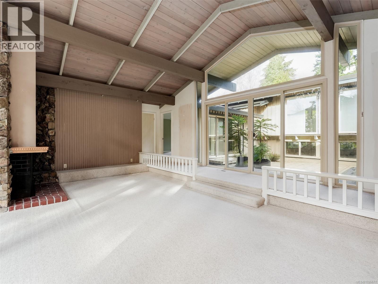  930 Royal Oak Drive, Saanich