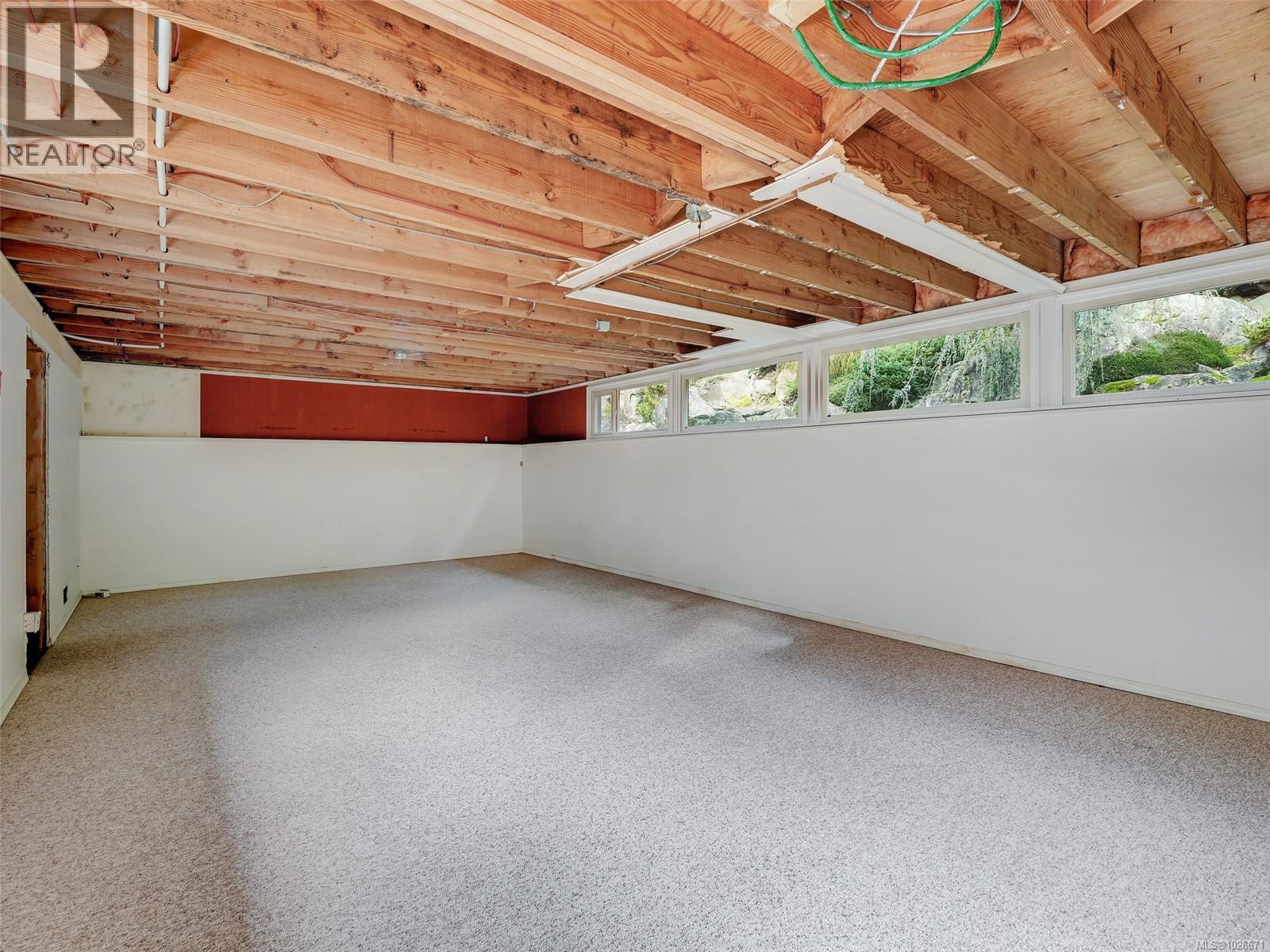  930 Royal Oak Drive, Saanich