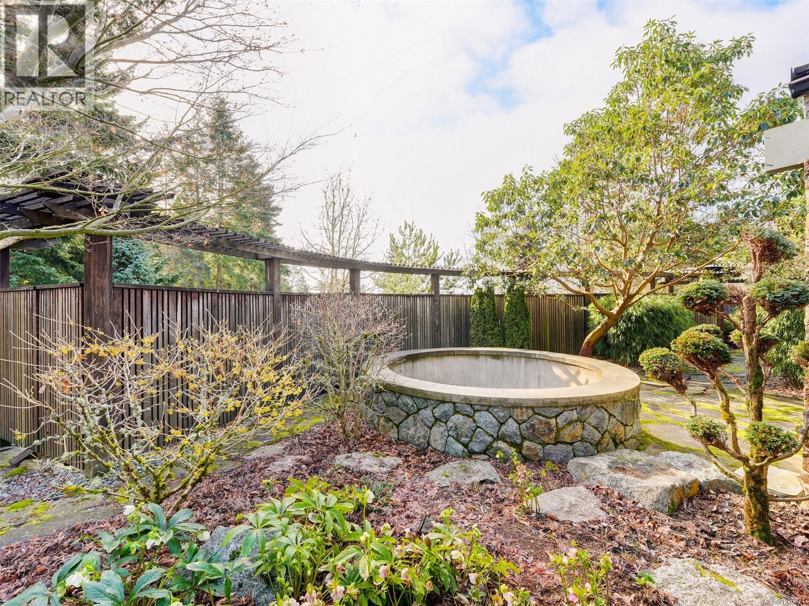  930 Royal Oak Drive, Saanich