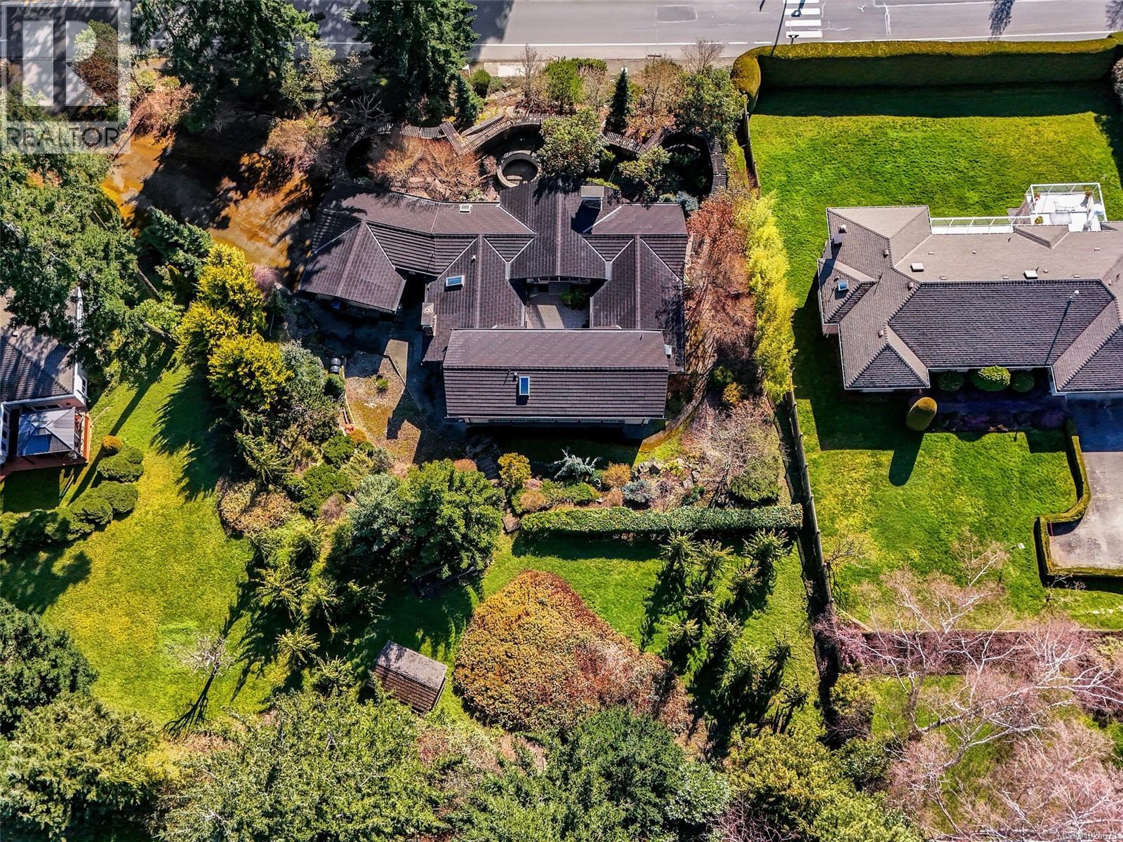  930 Royal Oak Drive, Saanich