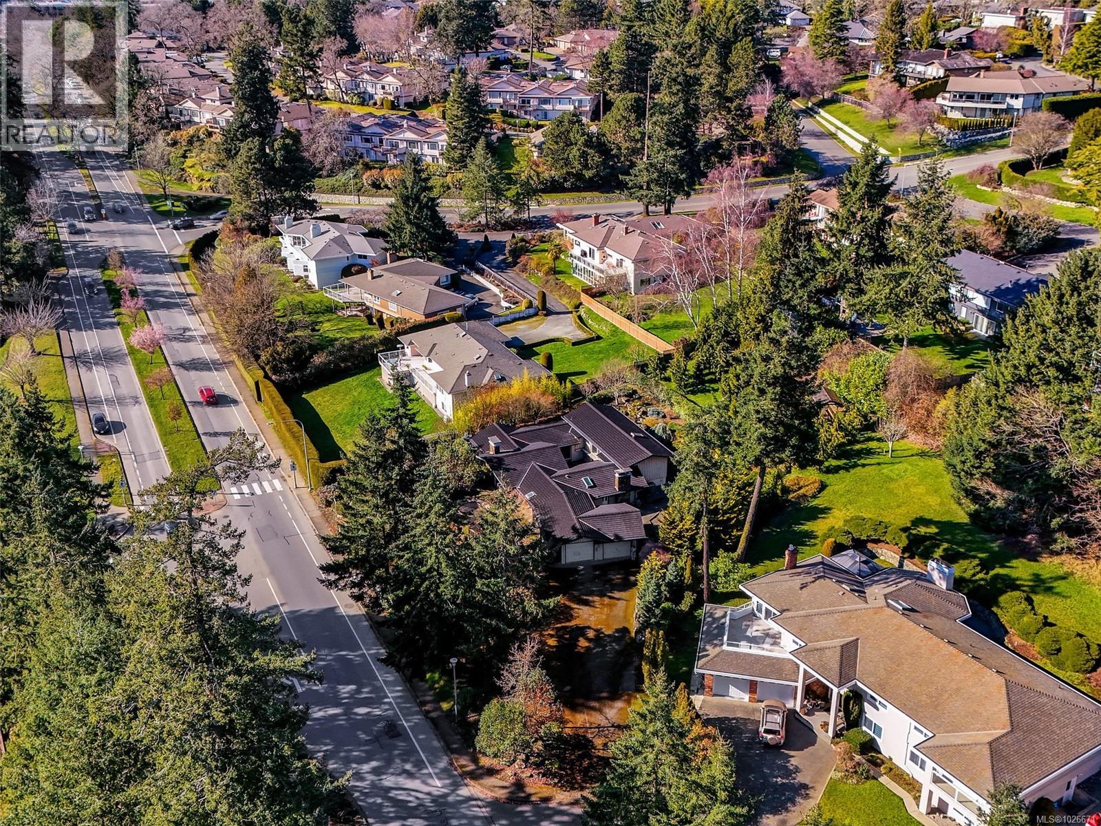  930 Royal Oak Drive, Saanich