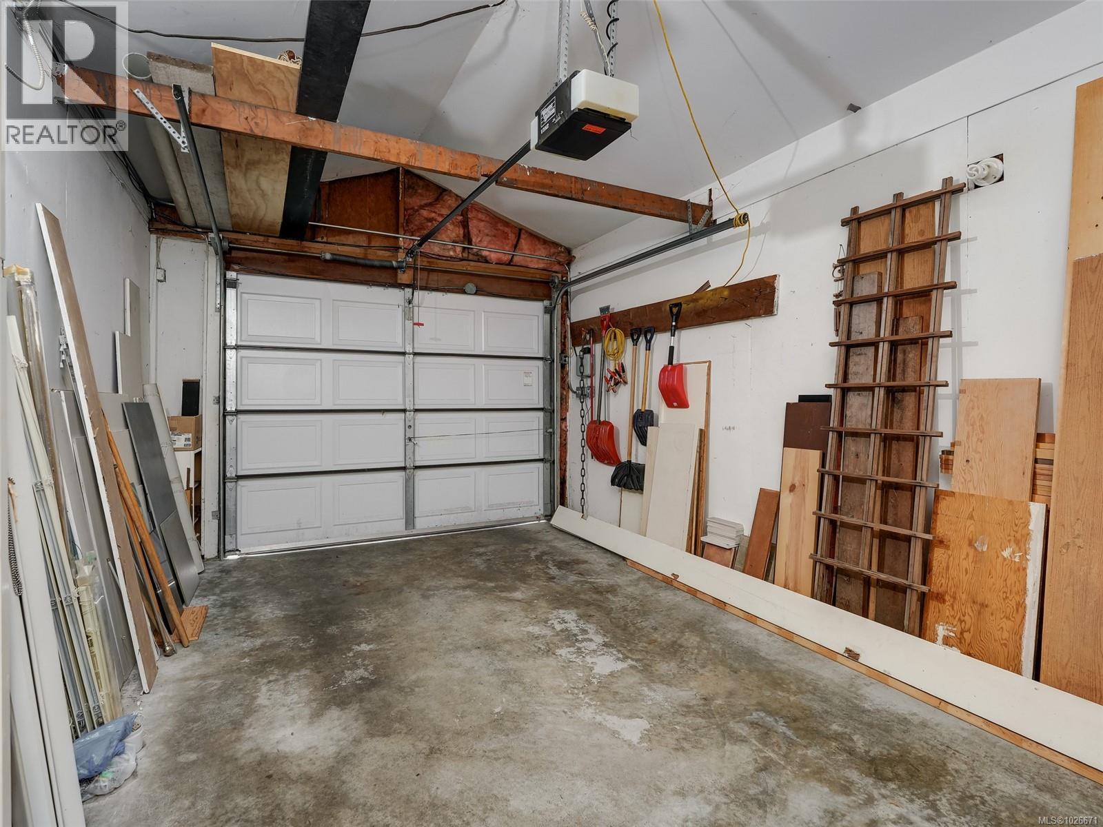  930 Royal Oak Drive, Saanich