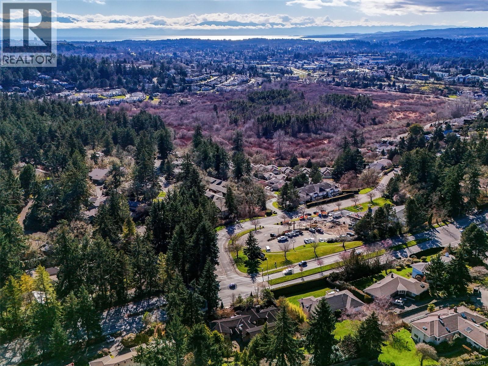  930 Royal Oak Drive, Saanich