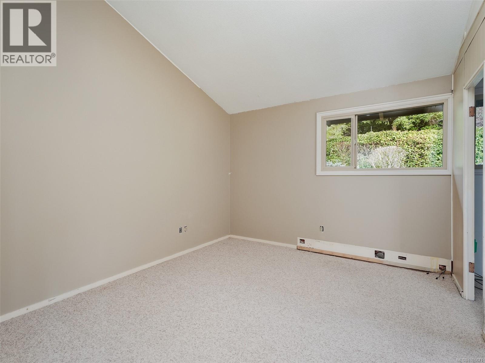  930 Royal Oak Drive, Saanich