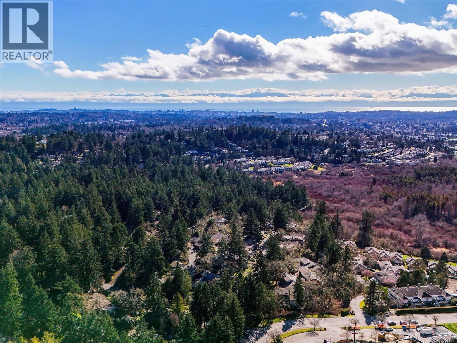  930 Royal Oak Drive, Saanich