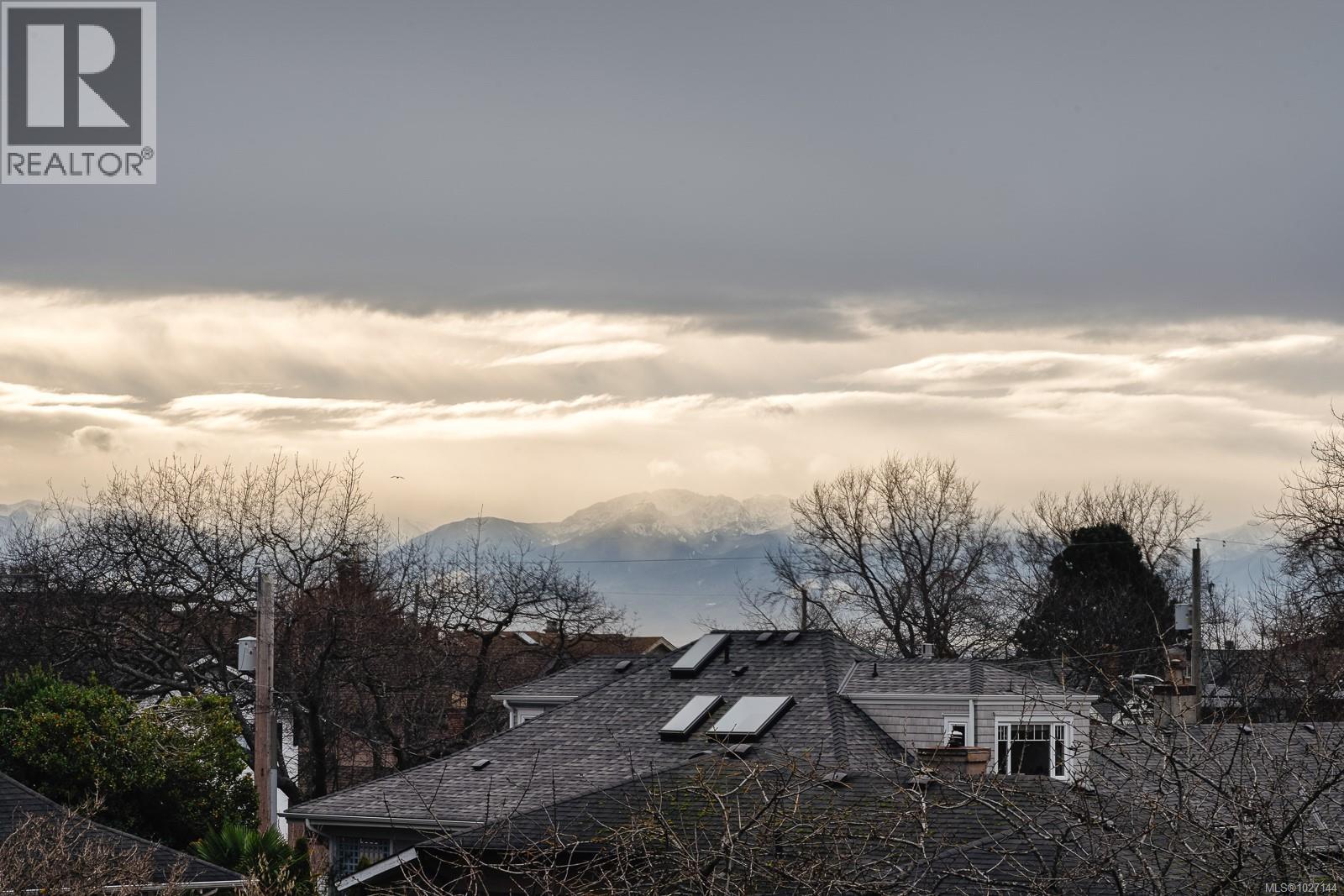 3 1417 May Street, Victoria