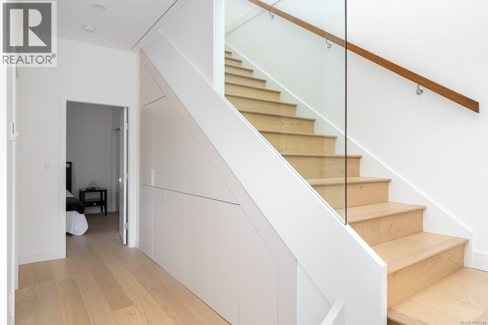 3 1417 May Street, Victoria