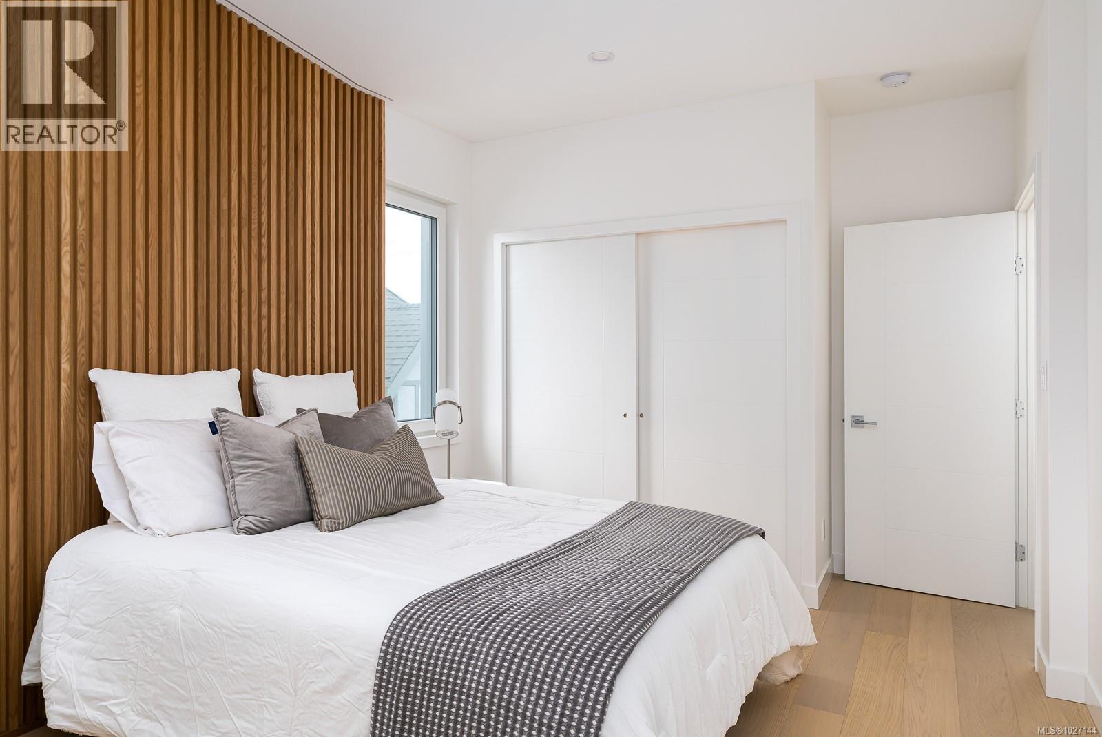 3 1417 May Street, Victoria