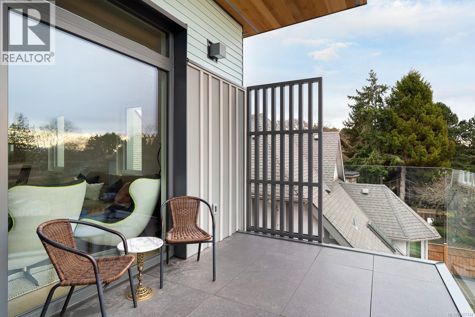 3 1417 May Street, Victoria