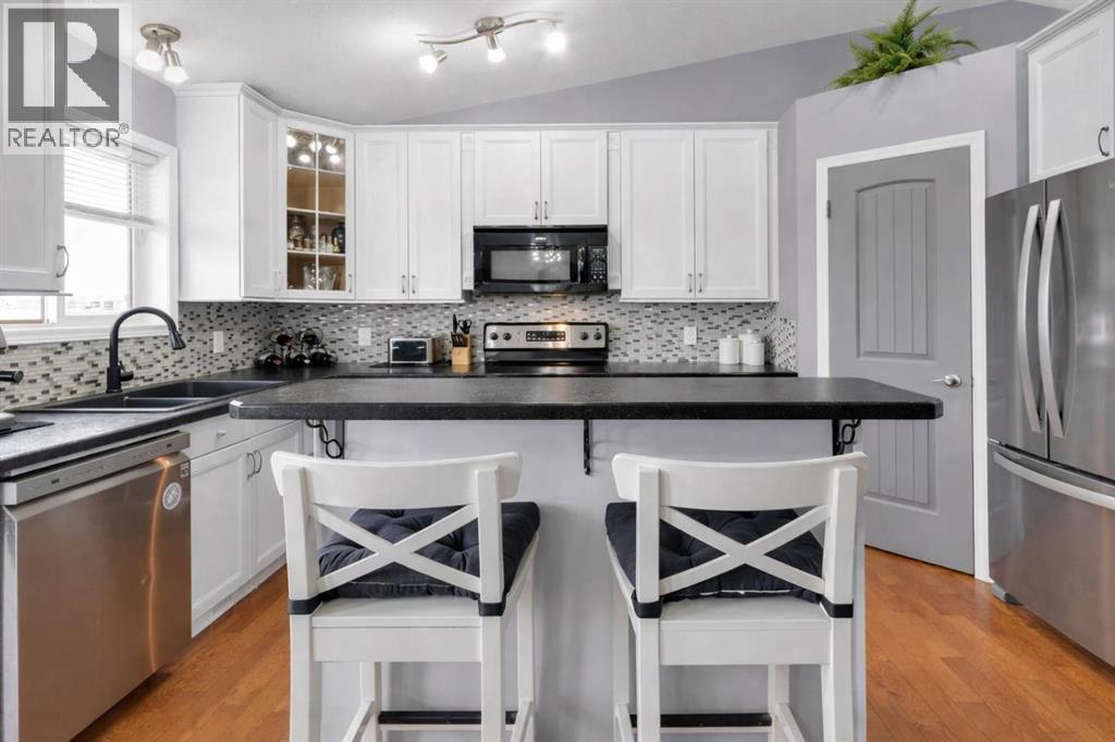 230 Aspen Creek Crescent - Photo 5 of 48, Strathmore, Alberta