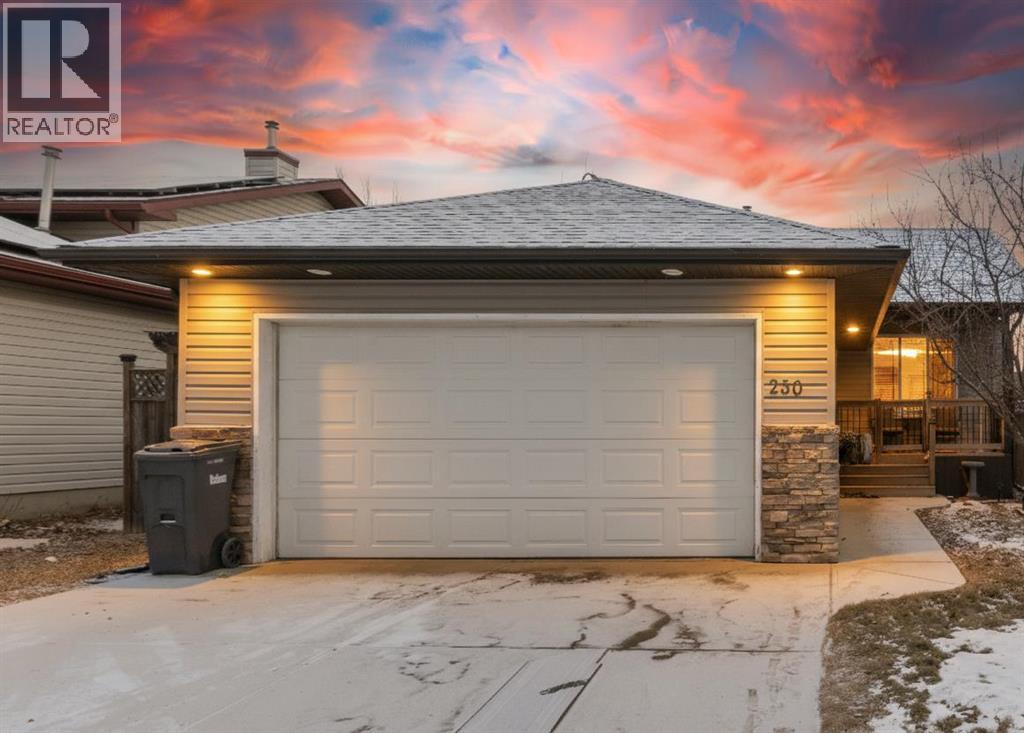 230 Aspen Creek Crescent - Main photo, Strathmore, Alberta