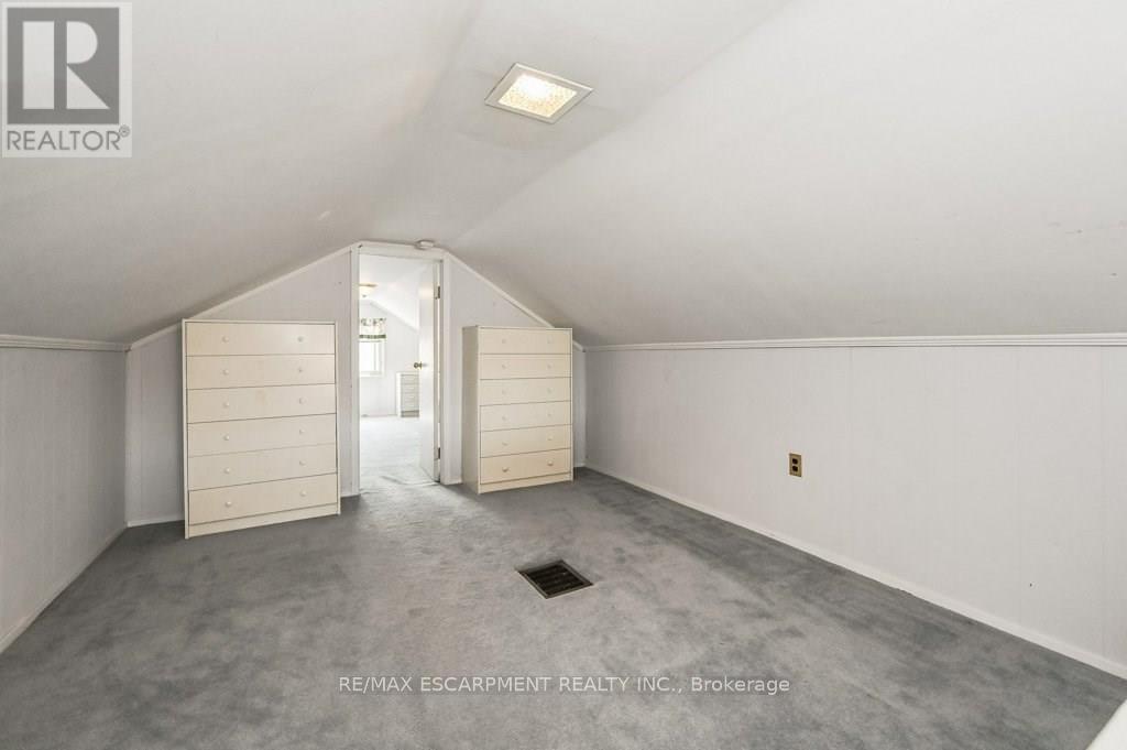 641 LIMERIDGE ROAD E - 12