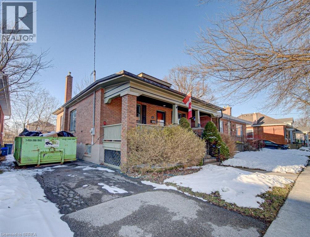 51 BRUNSWICK Street - Photo 3 of 40, Brantford, Ontario