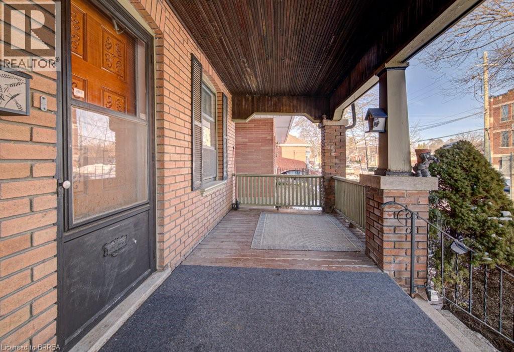 51 BRUNSWICK Street - Photo 4 of 40, Brantford, Ontario