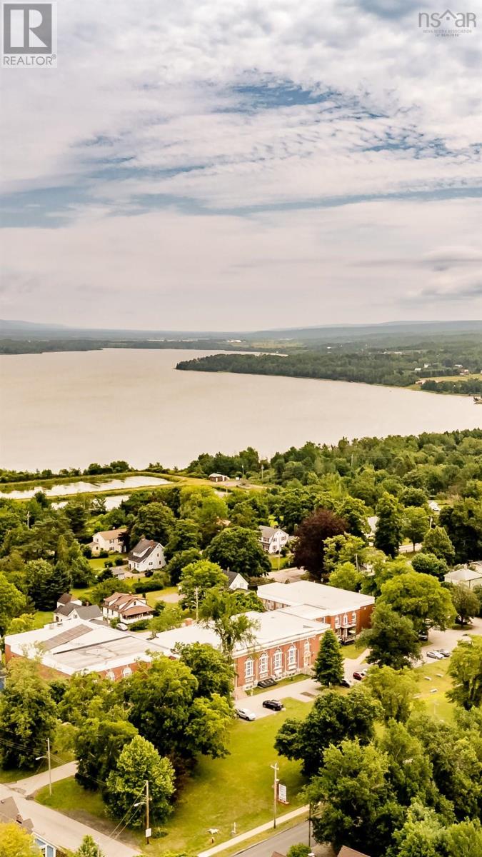 Property 35 of 39 of 204 151 Ritchie Street