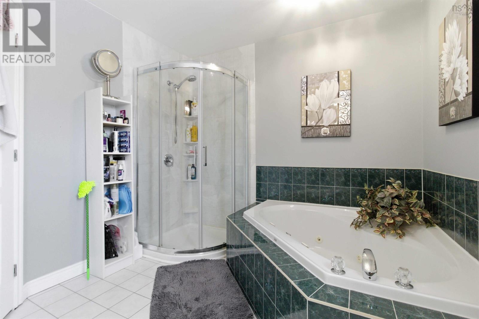 Property 23 of 49 of 378 Kingswood Drive