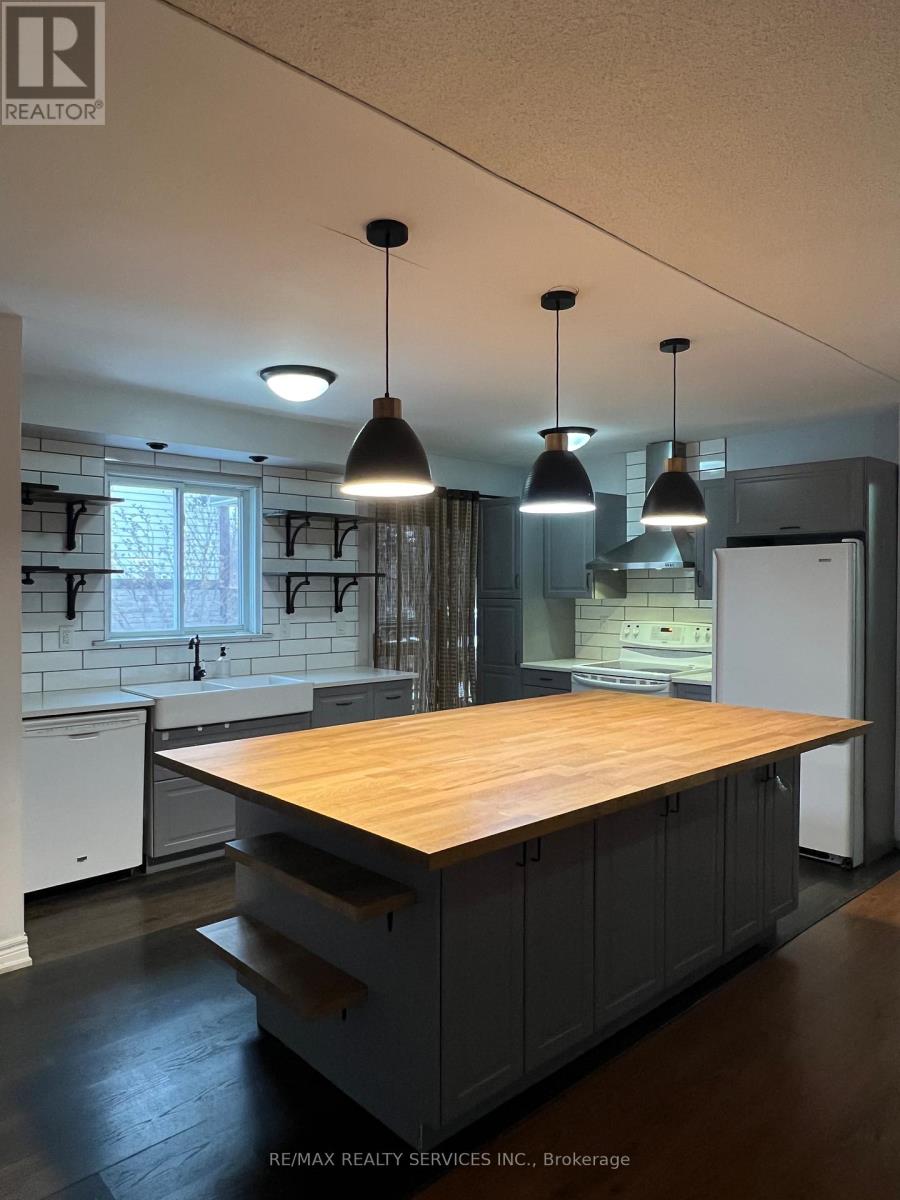 47 NANCY MCCREDIE DRIVE - Photo 3 of 4, Brampton (Brampton West), Ontario