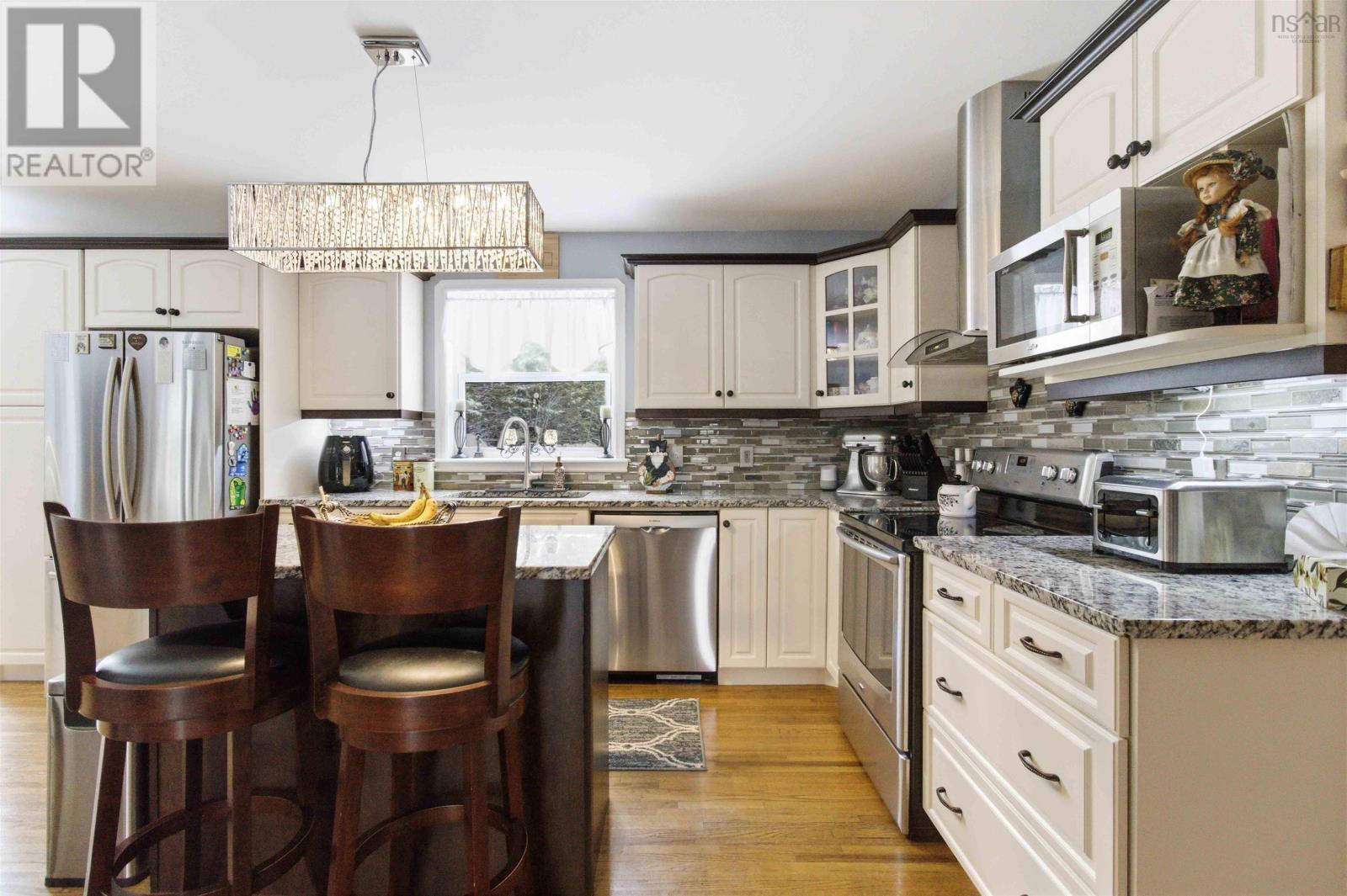 Property 14 of 49 of 378 Kingswood Drive