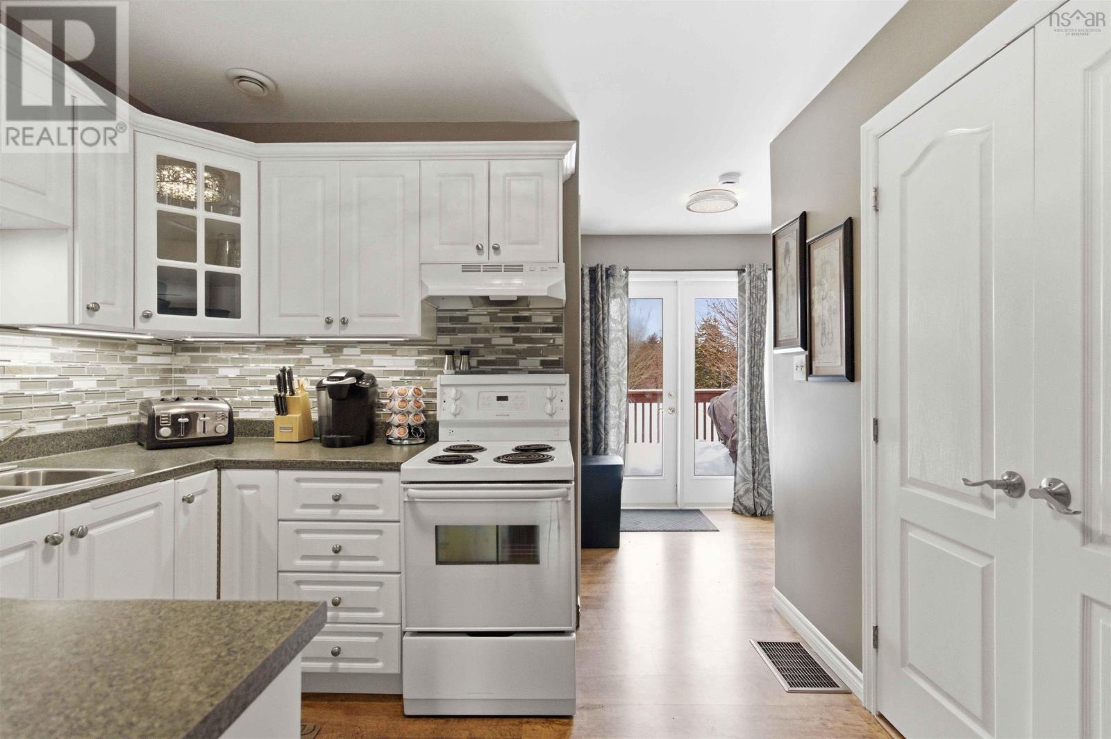 Property 35 of 49 of 378 Kingswood Drive