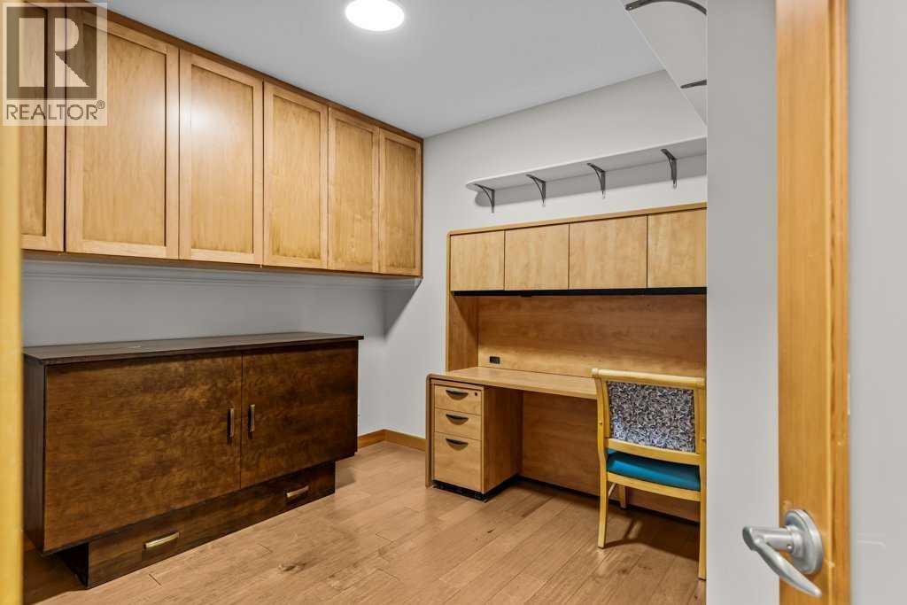 
          106 Stewart Creek Landing
            <br/>
            <span>Canmore</span>
            , 
            <span>AB</span>
             <span>T1W0G6</span>
         - Photo 23