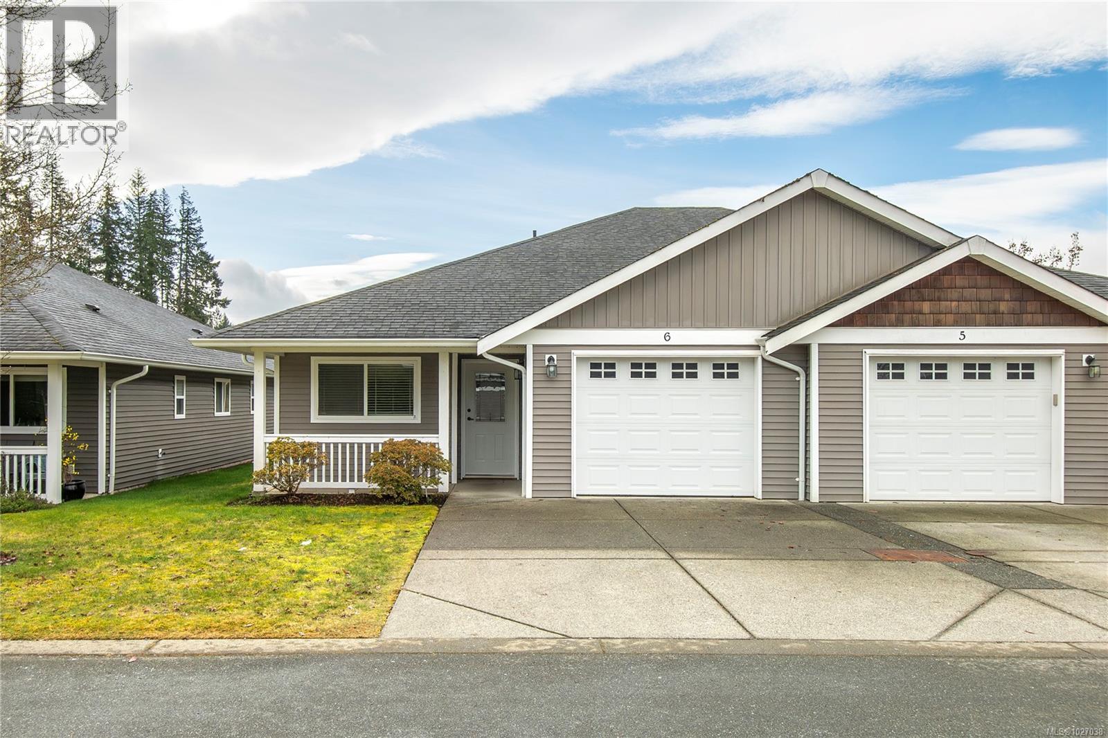 #6 3400 Coniston Cres - 1