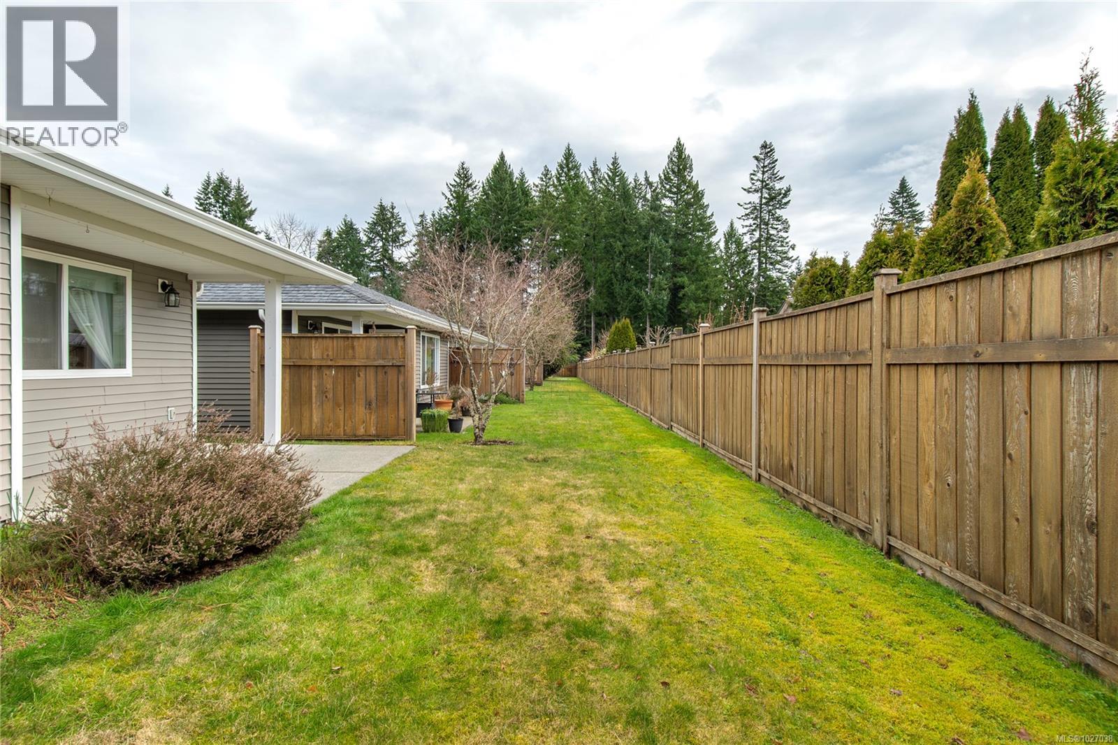 6 3400 Coniston Cres, Cumberland