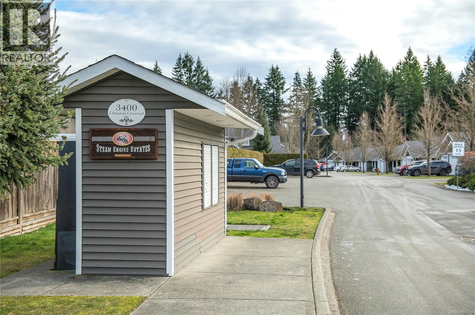 6 3400 Coniston Cres, Cumberland