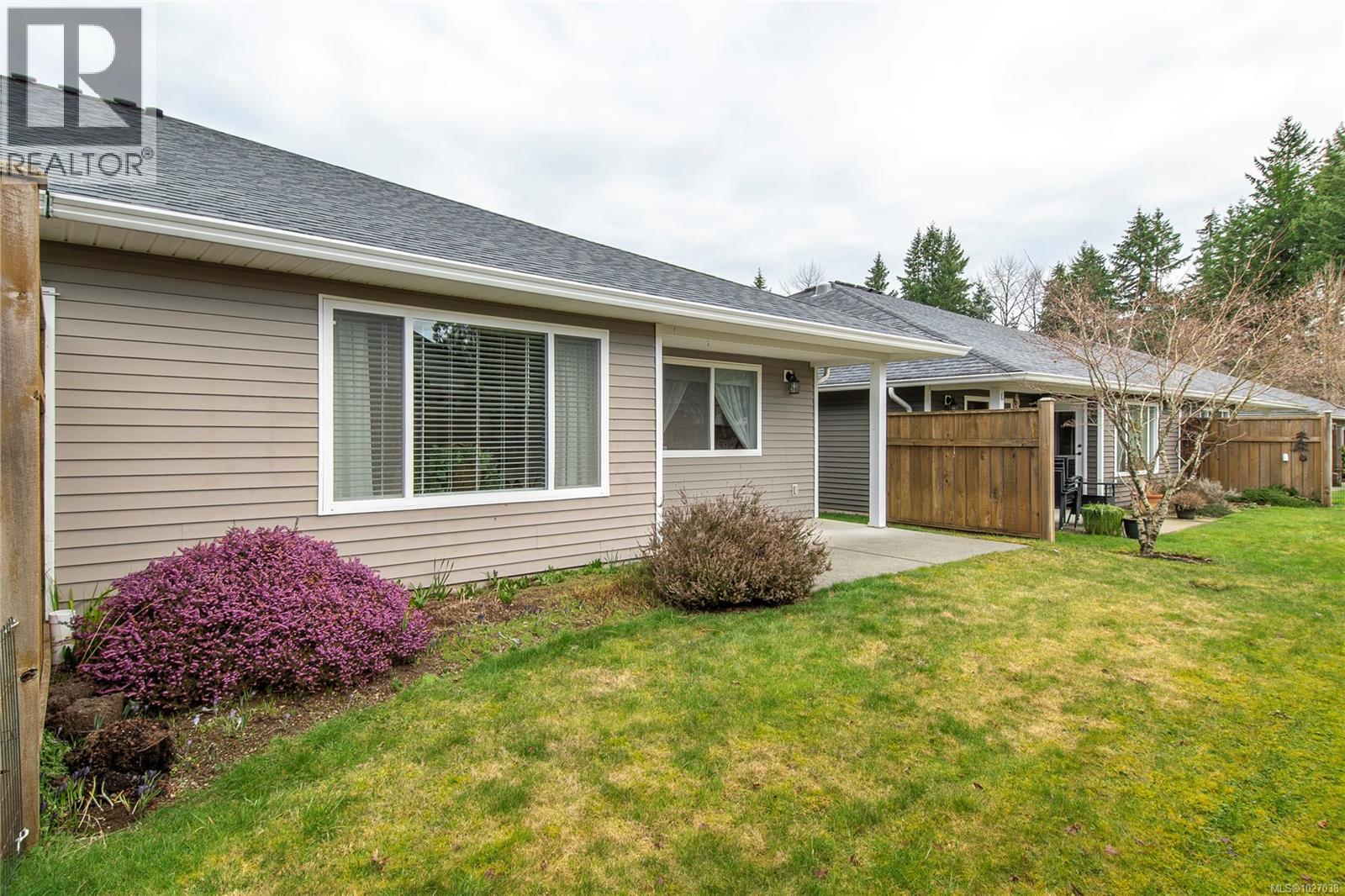#6 3400 Coniston Cres - 28