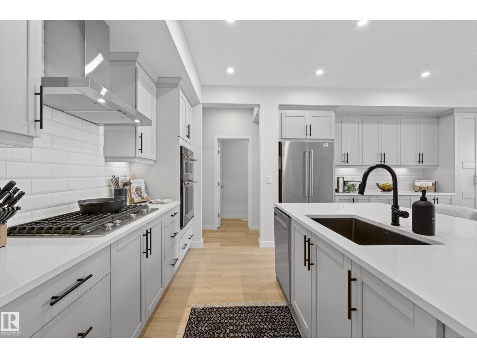 19286 22A AV NW - Photo 4 of 49, Edmonton, Alberta