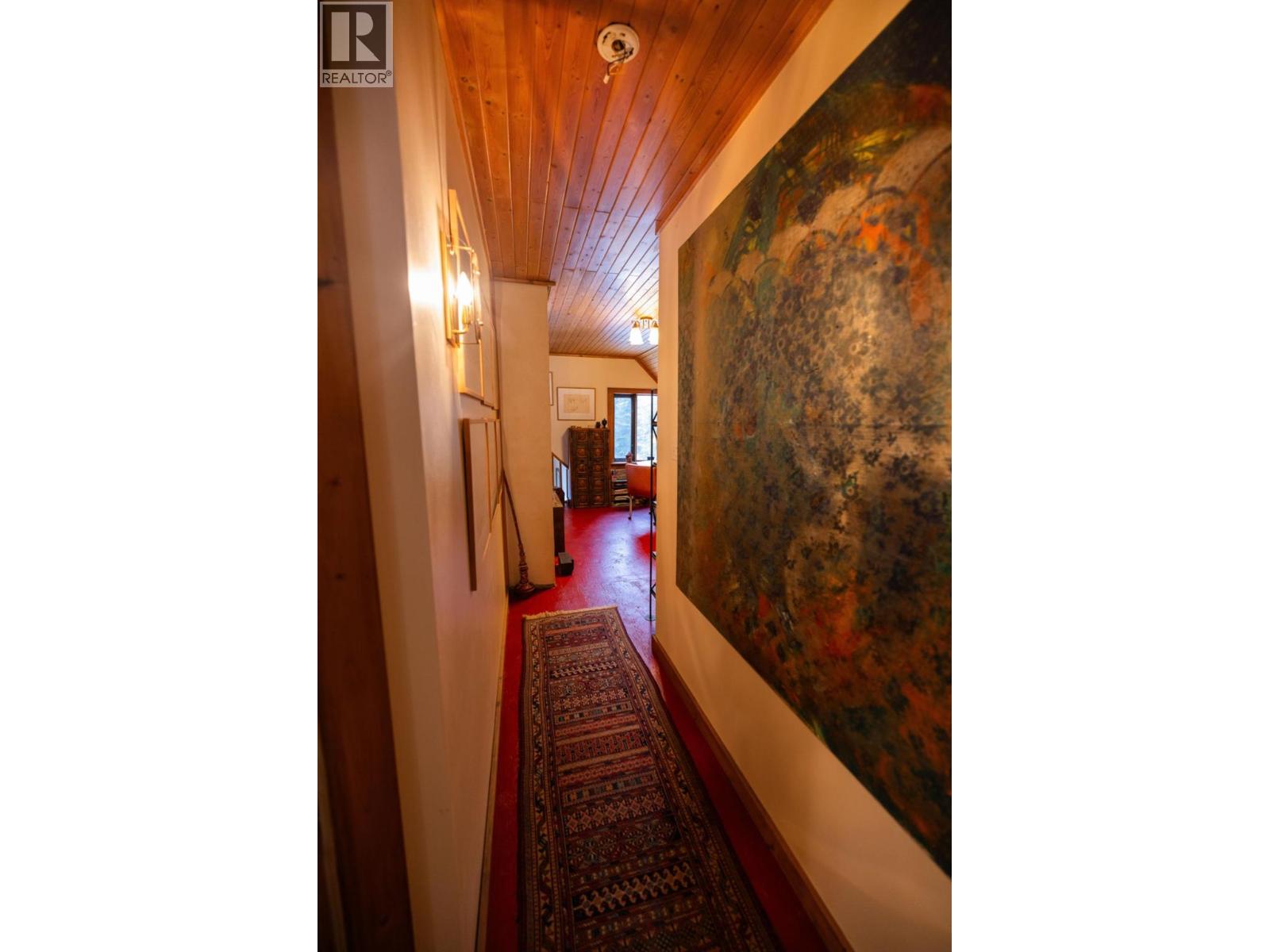 6225 PORTO RICO YMIR Road, Ymir