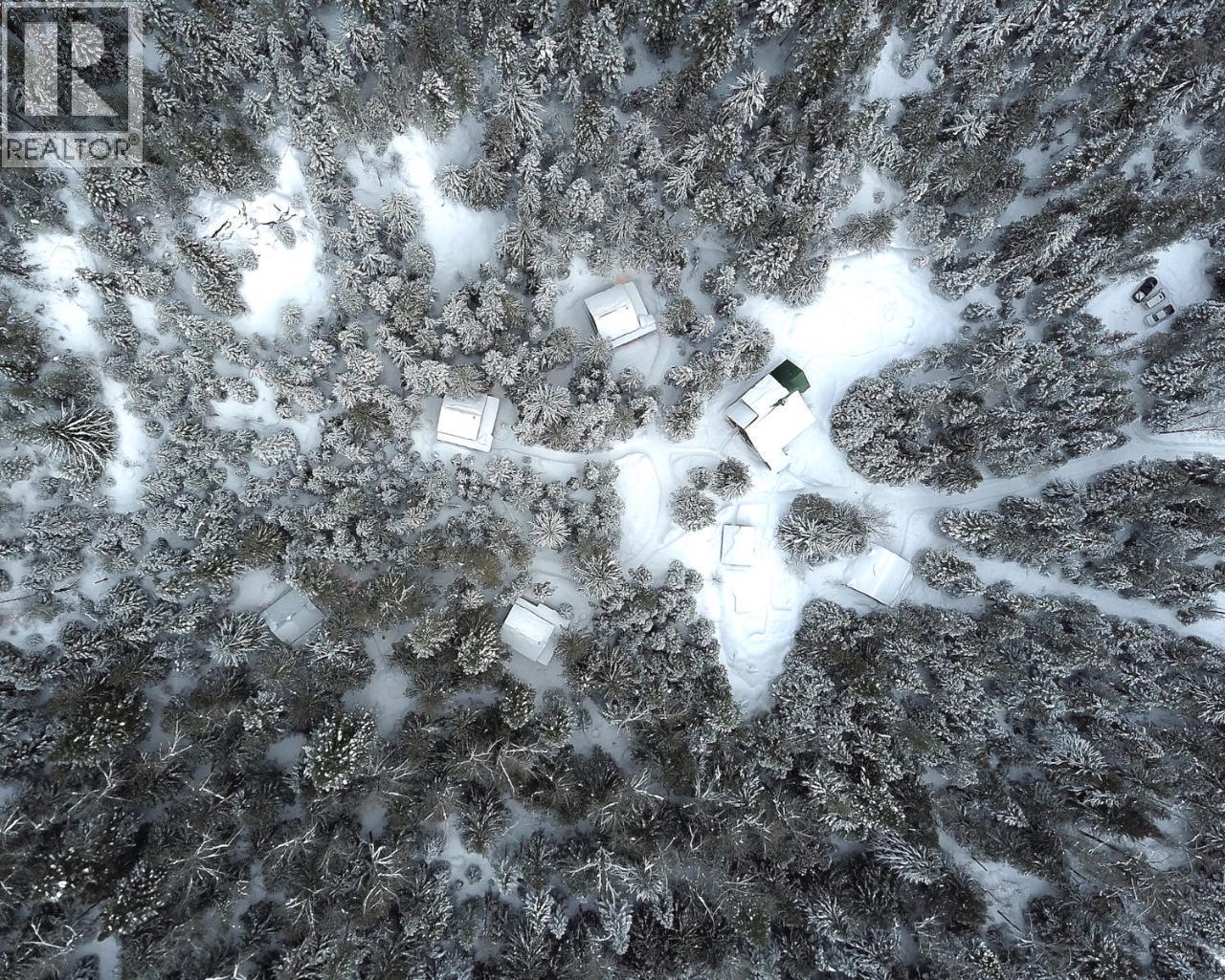 6225 PORTO RICO YMIR Road, Ymir