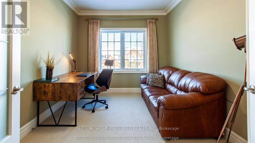 369 SKYLINE AVENUE - Photo 5 of 48, London North (North B), Ontario