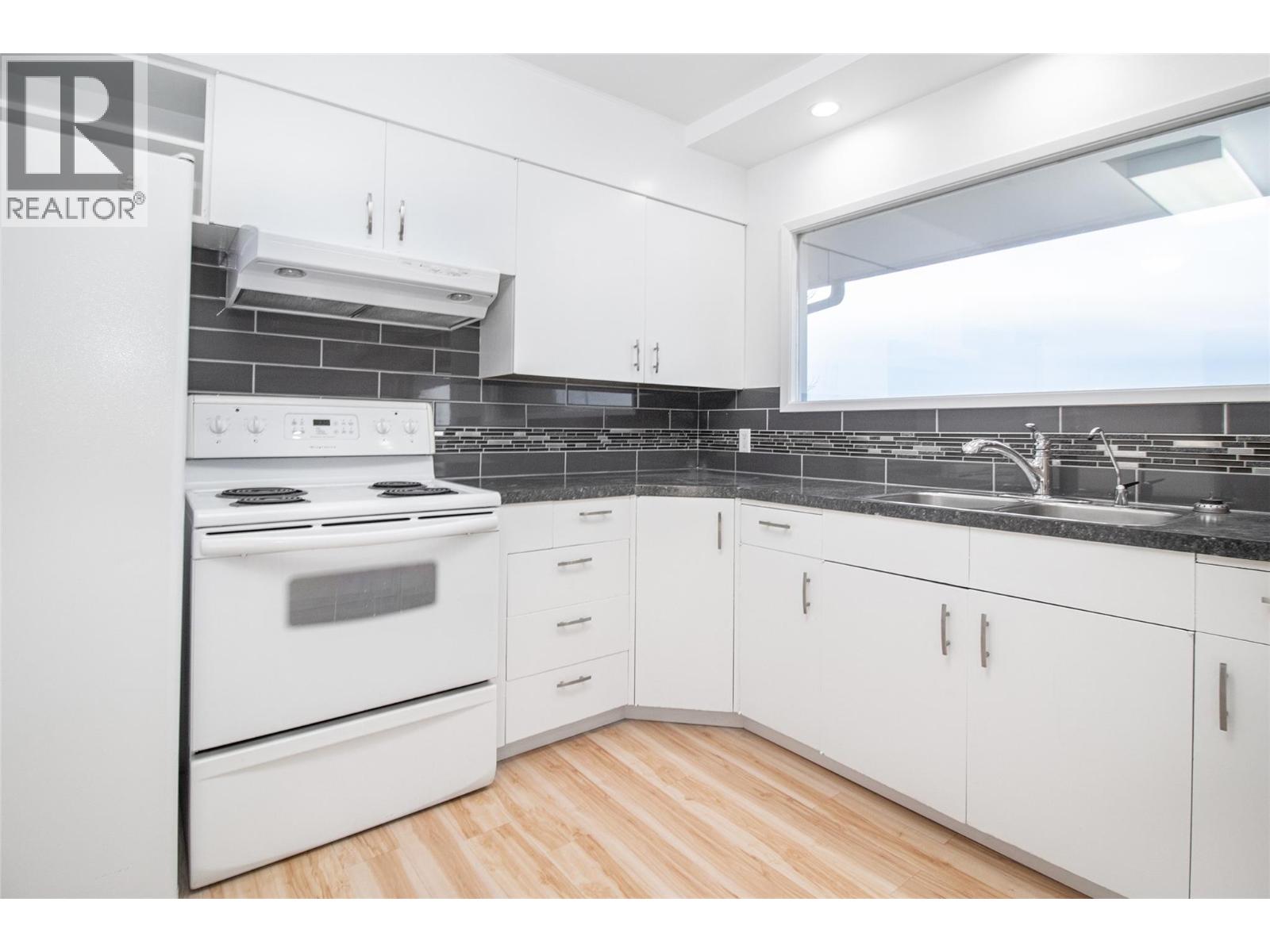  4829 Lakeshore Road, Kelowna