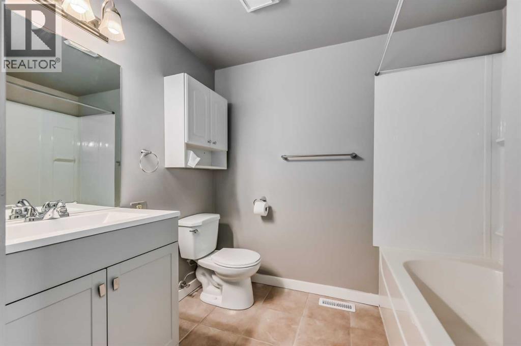 Single Family House for Sale in  Woodmont Terrace SW Woodbine Calgary 