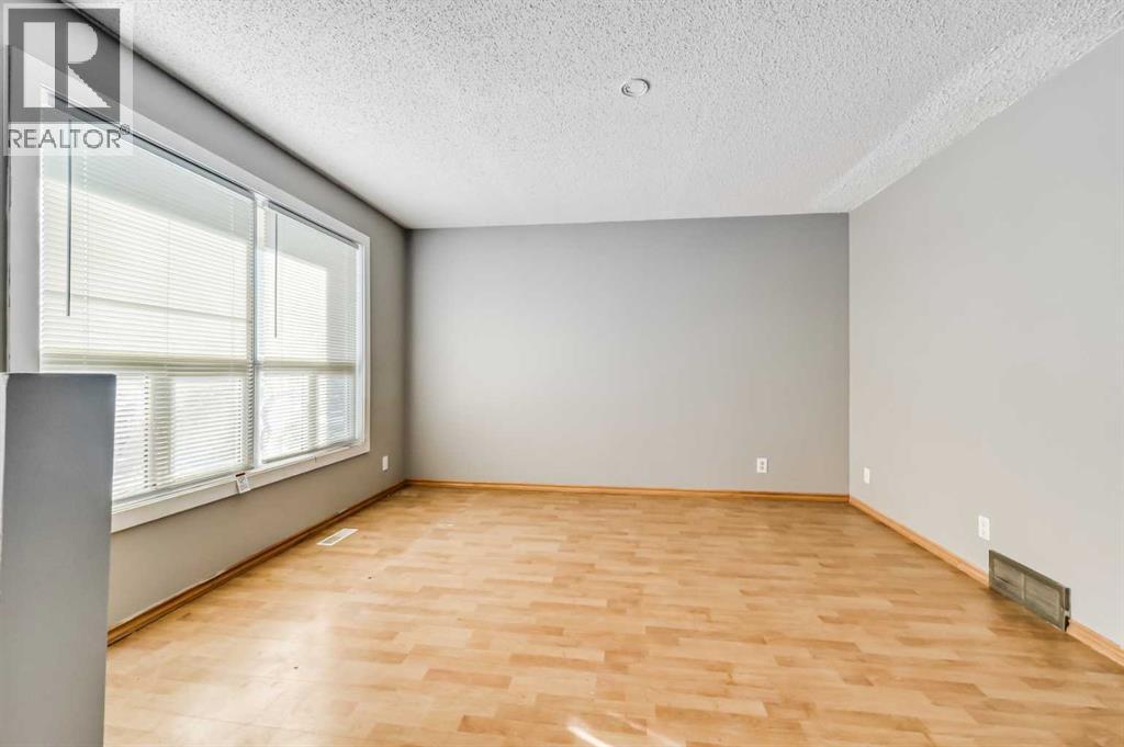 Single Family House for Sale in  Woodmont Terrace SW Woodbine Calgary 