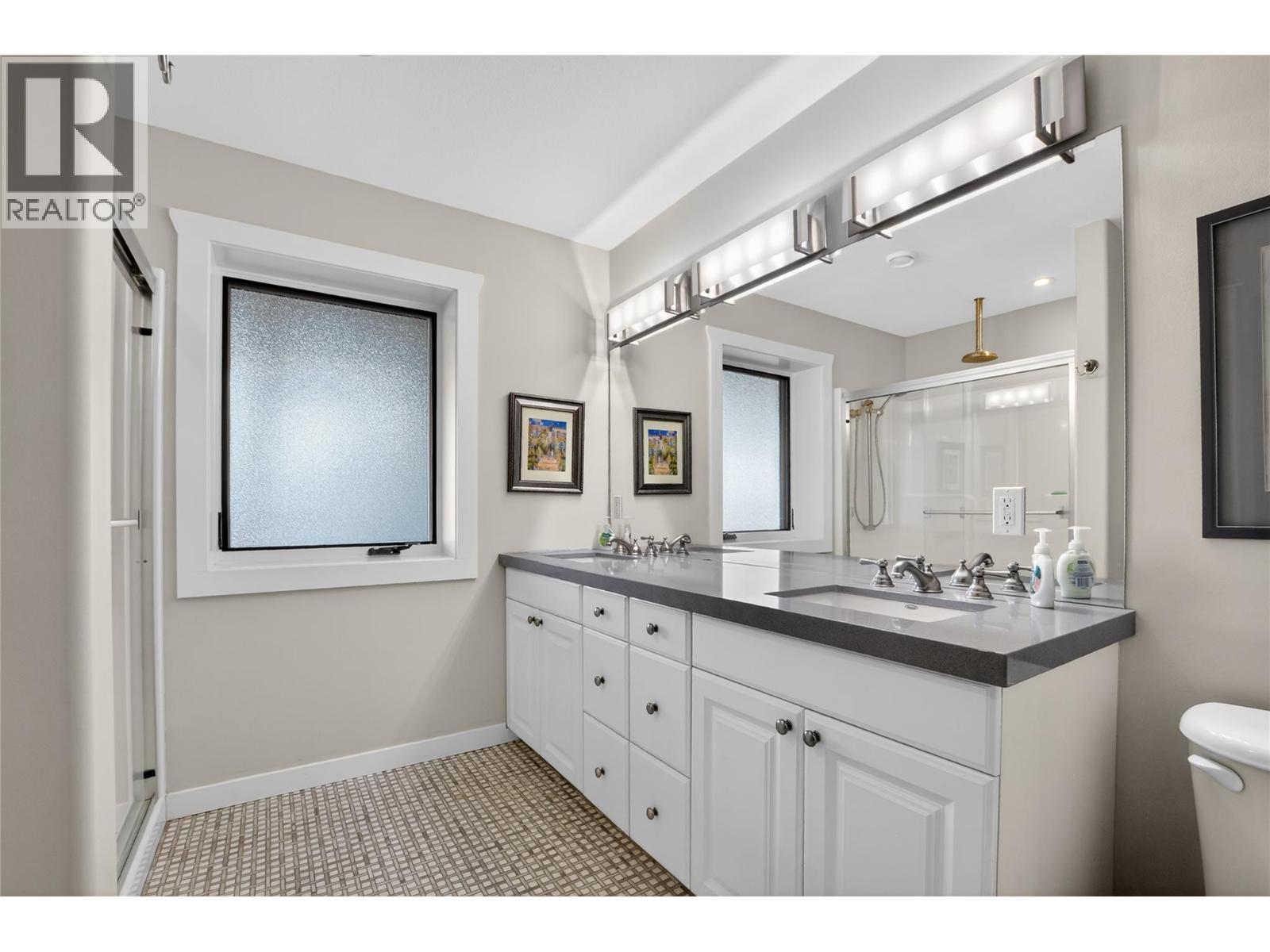  660 Pineview Drive, Kaleden