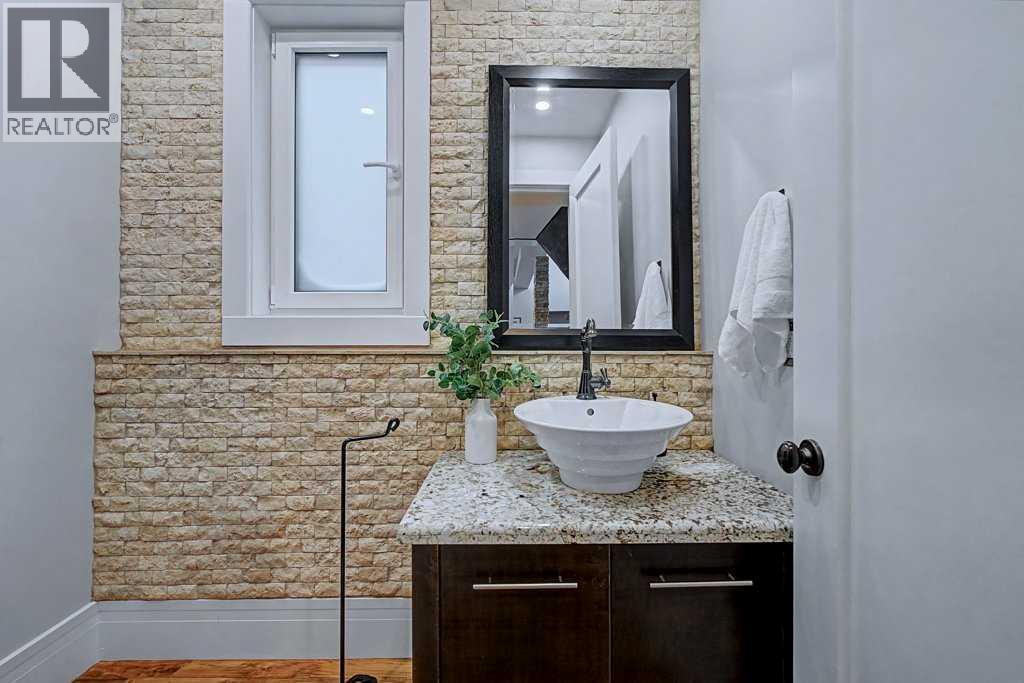 Single Family House for Sale in   Avenue NE Winston Heights/Mountview Calgary 