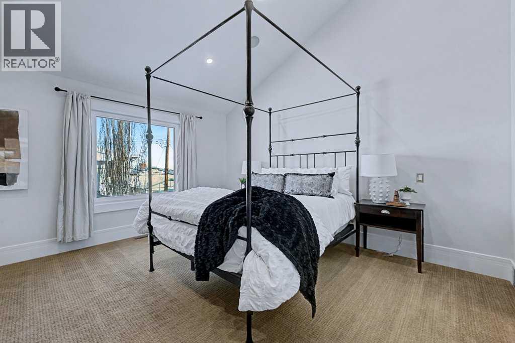 Single Family House for Sale in   Avenue NE Winston Heights/Mountview Calgary 